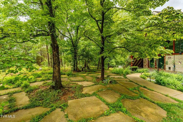 1309 Rocky Hollow Road, Jonesborough, TN 37659