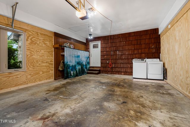 1309 Rocky Hollow Road, Jonesborough, TN 37659