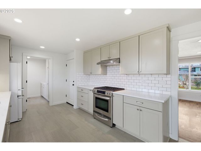 3179 WAYSIDE Loop, Springfield, OR 97477