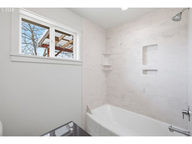 3179 WAYSIDE Loop, Springfield, OR 97477