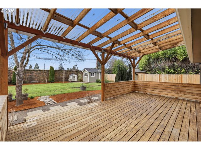 3179 WAYSIDE Loop, Springfield, OR 97477