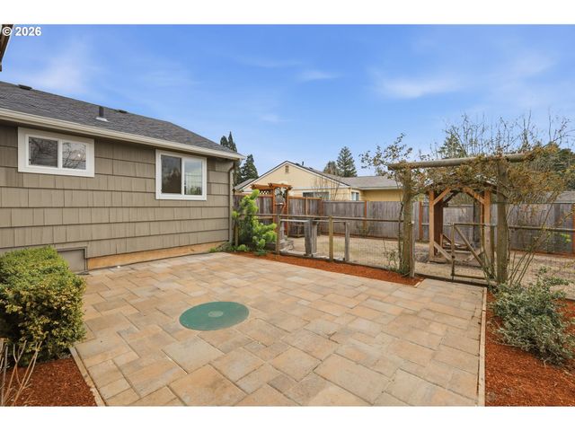 3179 WAYSIDE Loop, Springfield, OR 97477