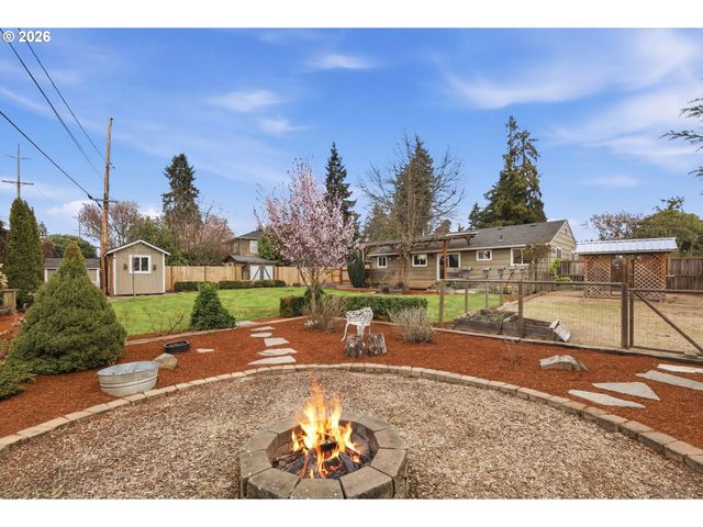 3179 WAYSIDE Loop, Springfield, OR 97477