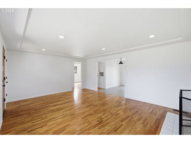 3179 WAYSIDE Loop, Springfield, OR 97477