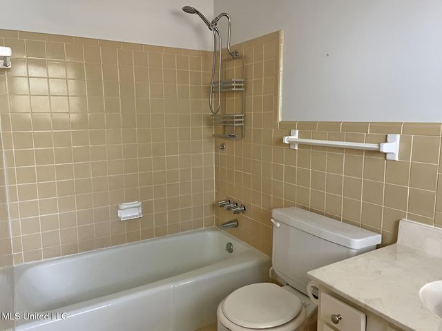 6145 Garraway Circle, Ocean Springs, MS 39564