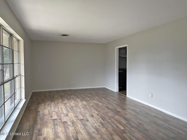 6145 Garraway Circle, Ocean Springs, MS 39564