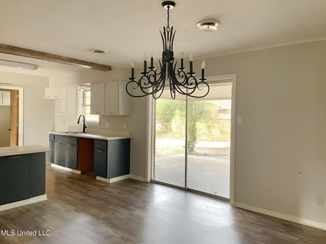 6145 Garraway Circle, Ocean Springs, MS 39564