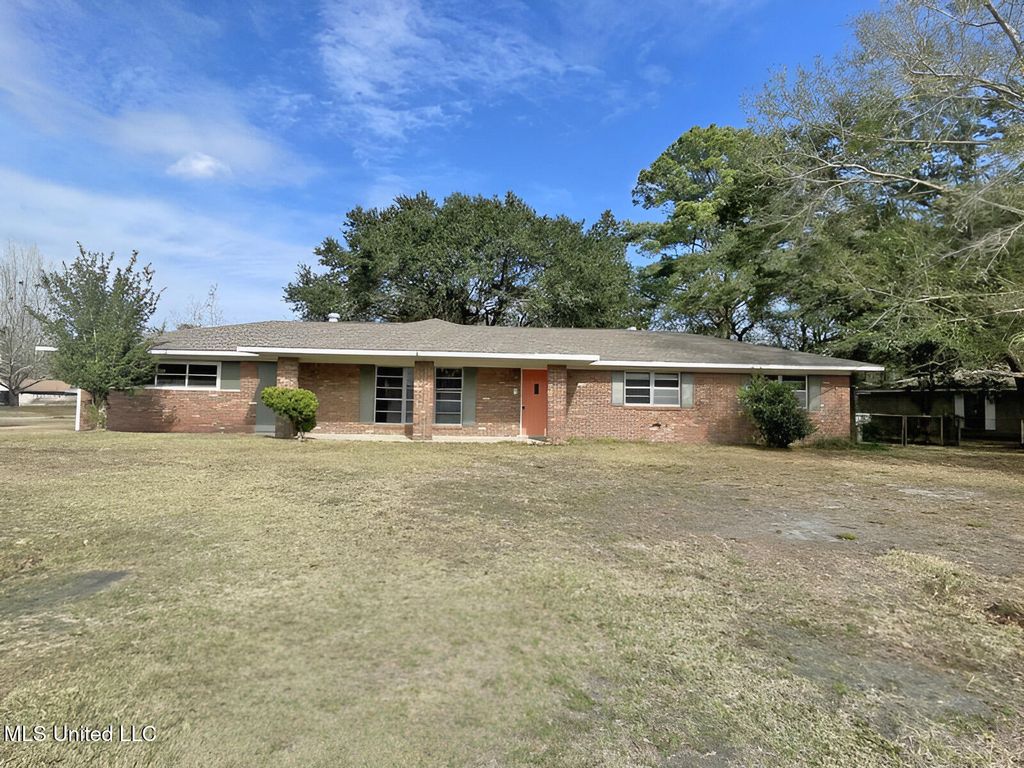 6145 Garraway Circle, Ocean Springs, MS 39564