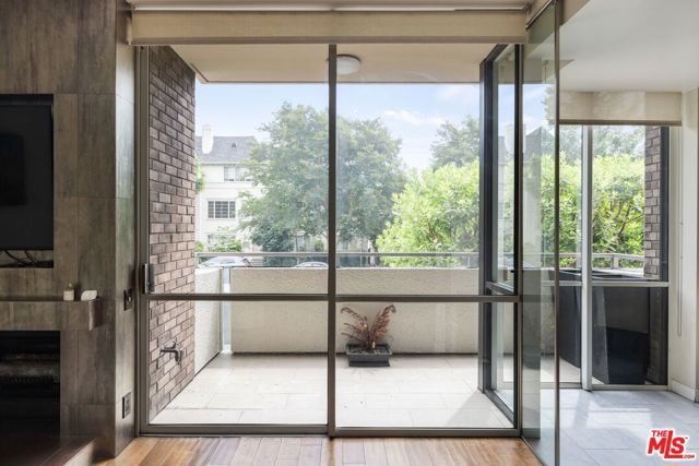 211 S Spalding Drive 105N, Beverly Hills, CA 90212