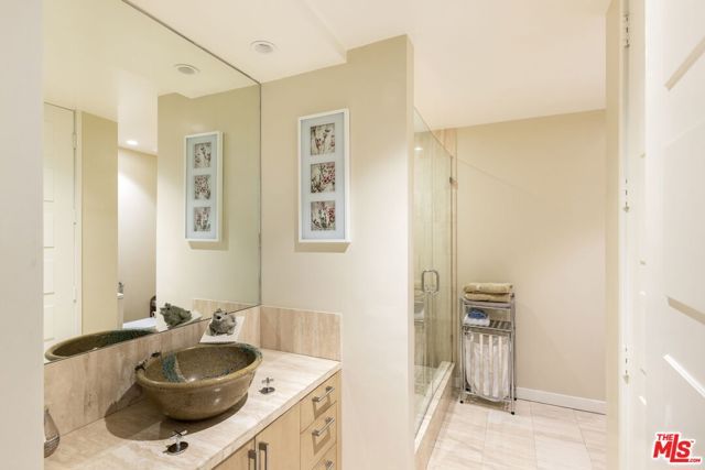 211 S Spalding Drive 105N, Beverly Hills, CA 90212