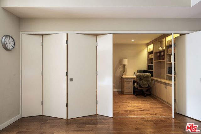 211 S Spalding Drive 105N, Beverly Hills, CA 90212