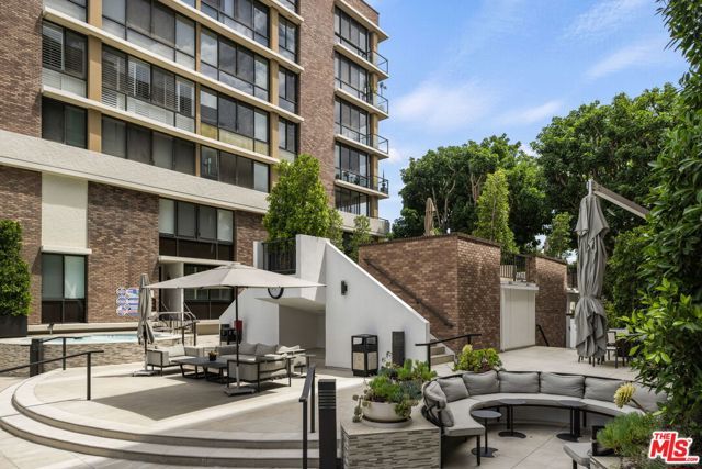 211 S Spalding Drive 105N, Beverly Hills, CA 90212