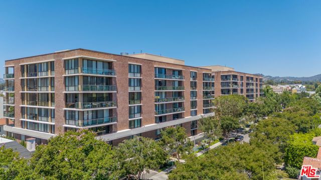 211 S Spalding Drive 105N, Beverly Hills, CA 90212