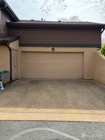 98 Sayre Drive, Plainsboro, NJ 08540