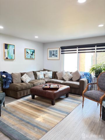 98 Sayre Drive, Plainsboro, NJ 08540