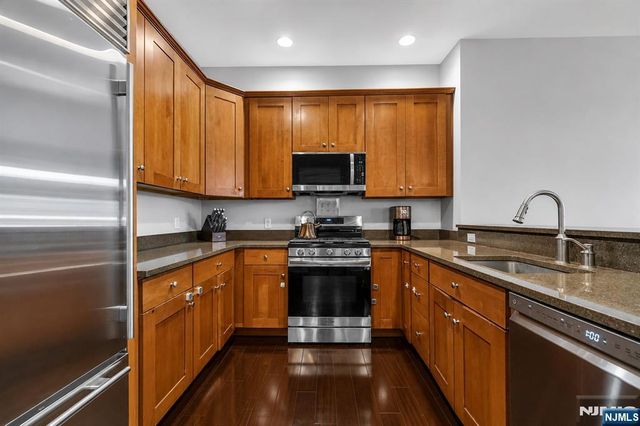 7400 River Road 108, North Bergen, NJ 07047