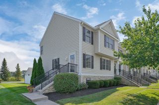472 Autumn Ridge Circle, Pickerington, OH 43147