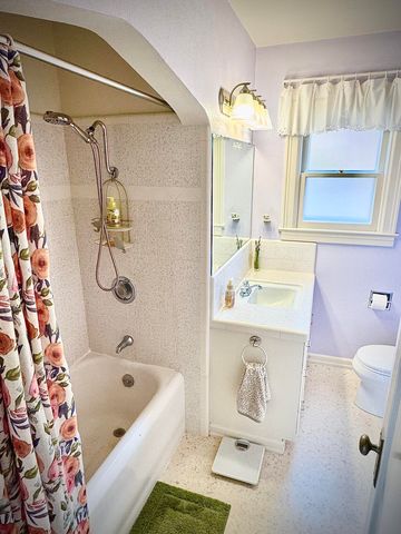 2127 Auburn Street, Klamath Falls, OR 97601