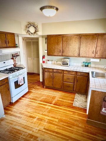 2127 Auburn Street, Klamath Falls, OR 97601