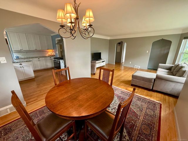 31180 E Rutland Drive, Beverly Hills, MI 48025