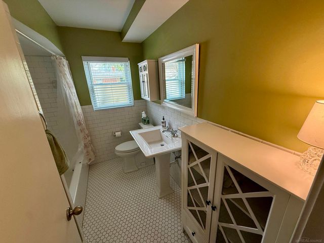 31180 E Rutland Drive, Beverly Hills, MI 48025