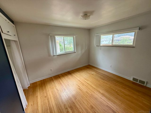 31180 E Rutland Drive, Beverly Hills, MI 48025