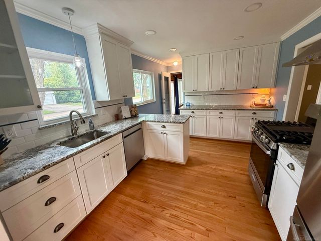 31180 E Rutland Drive, Beverly Hills, MI 48025