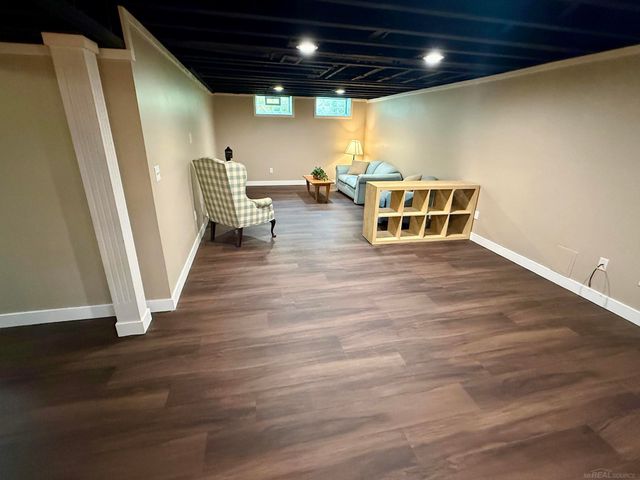 31180 E Rutland Drive, Beverly Hills, MI 48025