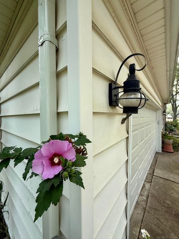 31180 E Rutland Drive, Beverly Hills, MI 48025