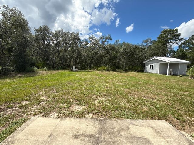 70 MALAUKA PASS, Ocklawaha, FL 32179