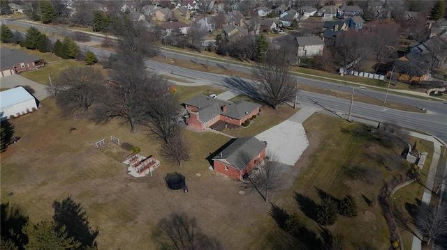 15590 Antioch Road, Overland Park, KS 66221