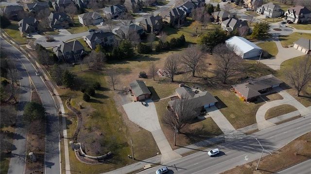 15590 Antioch Road, Overland Park, KS 66221