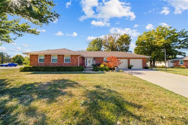 15590 Antioch Road, Overland Park, KS 66221
