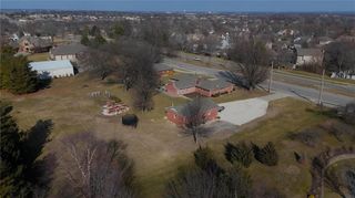 15590 Antioch Road, Overland Park, KS 66221