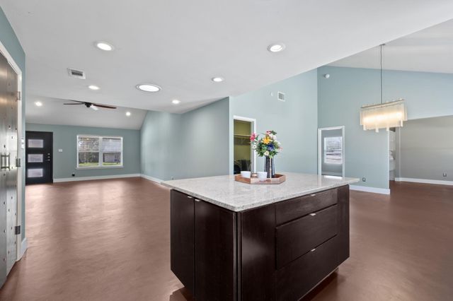 3104 Candlelight CT, Austin, TX 78757