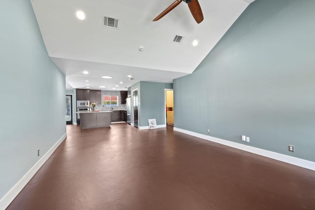 3104 Candlelight CT, Austin, TX 78757