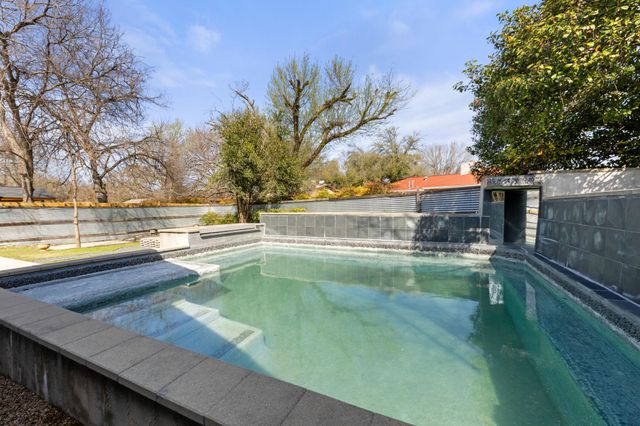 3104 Candlelight CT, Austin, TX 78757