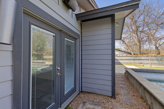 3104 Candlelight CT, Austin, TX 78757