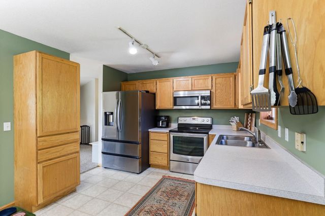 25719 Freeport Avenue, Wyoming, MN 55092