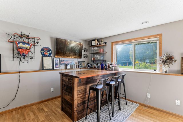 25719 Freeport Avenue, Wyoming, MN 55092