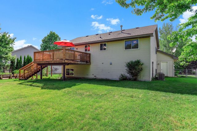 25719 Freeport Avenue, Wyoming, MN 55092