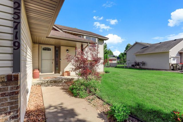 25719 Freeport Avenue, Wyoming, MN 55092