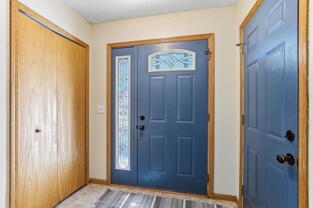 25719 Freeport Avenue, Wyoming, MN 55092
