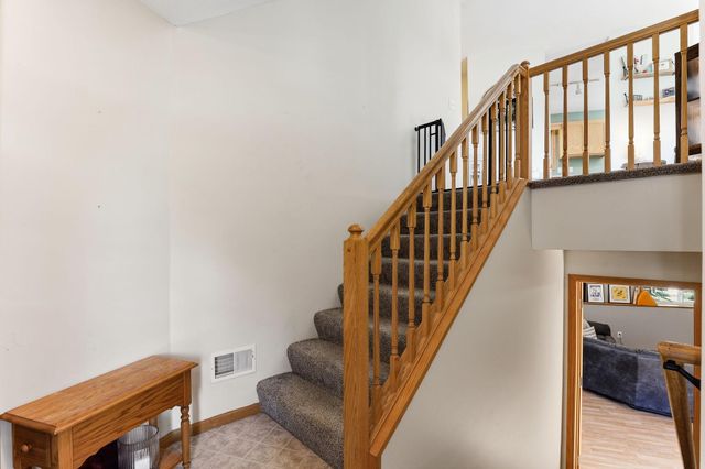 25719 Freeport Avenue, Wyoming, MN 55092