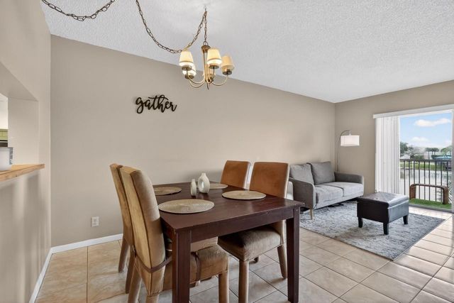 5511 Lakeside Drive 202, Margate, FL 33063