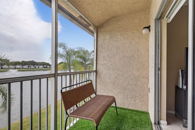 5511 Lakeside Drive 202, Margate, FL 33063