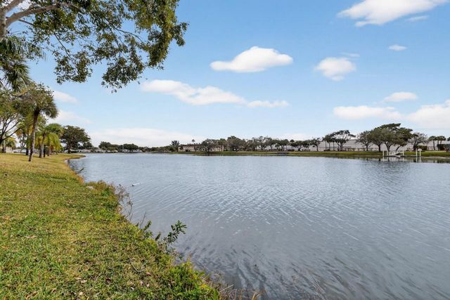 5511 Lakeside Drive 202, Margate, FL 33063