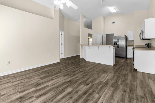 1013 Freeport Court, Mary Esther, FL 32569