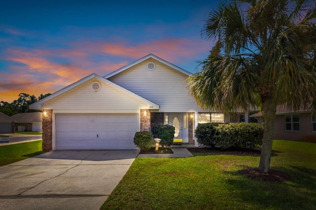 1013 Freeport Court, Mary Esther, FL 32569