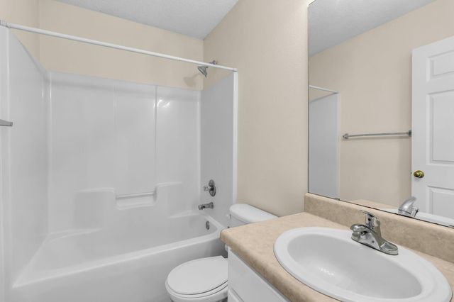 1013 Freeport Court, Mary Esther, FL 32569